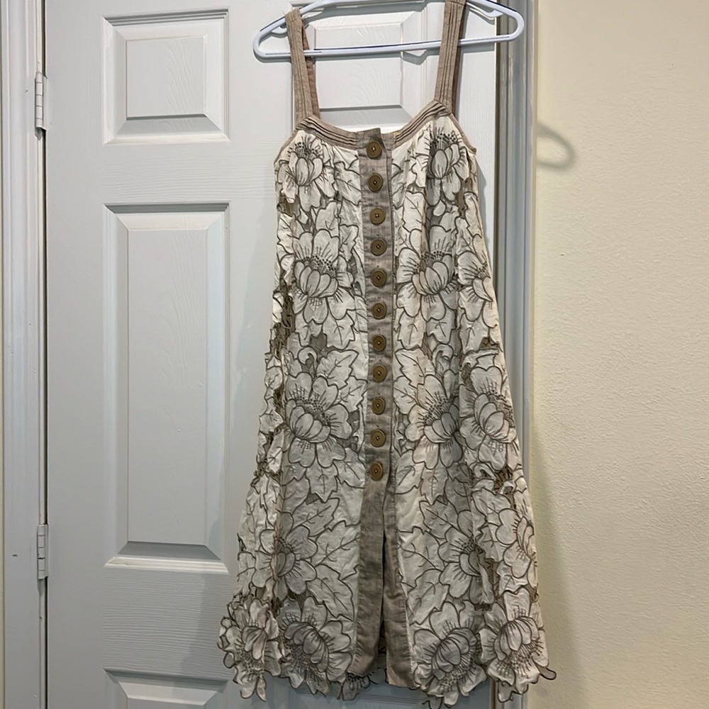 Catherine Malandrino women linen dresses- embroideried  dress- size 4- used
